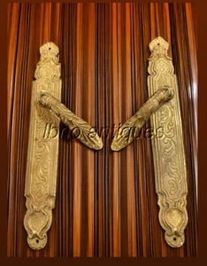 VINTAGE LUXUURIOUS ORNATE NOS SOLID BRASS DOOR BACKPLATES WITH HANDLE SET. L@@k! - Picture 1 of 14