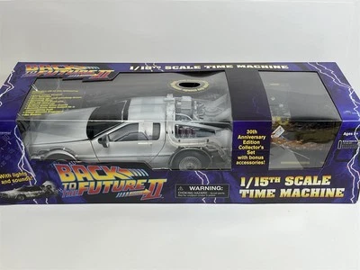 Back To The Future Part II And Accessories 1:15 Scale Diamond Select 18133 - Image 1 of 3