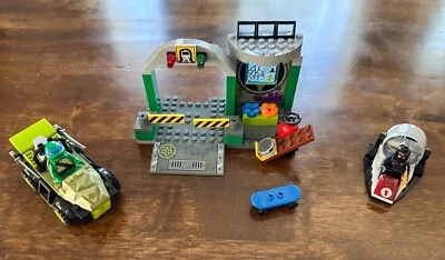 LEGO Juniors 10669: Guarida de Tortugas TMNT Completo con Leo y Pie Ninja *Sin Manual* Foto 1 de 4