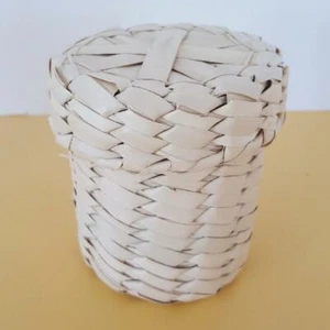 Vintage Primitive Woven Grass Round Basket Lid Trinkets Folk Bamboo Reed White - Picture 1 of 1