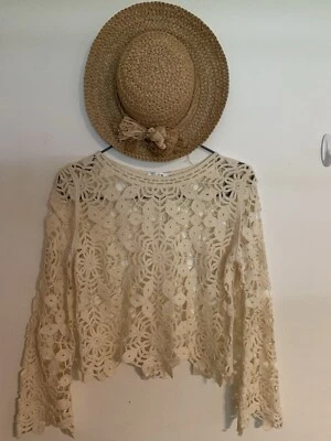 Boho Crochet Top Superposición Suéter Crema Blanco Marfil Pullover Crop Mediano Nuevo con Etiquetas Foto 1 de 4