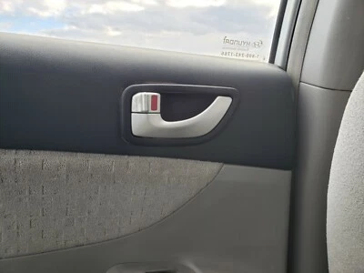  2006 2007 2008 HYUNDAI SONATA REAR LEFT DRIVER INTERIOR INNER DOOR HANDLE OEM - Image 1 of 2