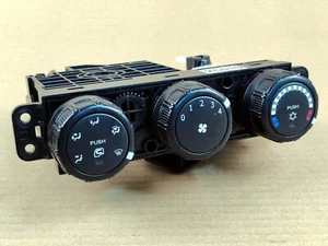 2013 2015 MITSUBISHI FUSO FE SERIES CLIMATE CONTROL AC PANEL MK582600 - Picture 1 of 14