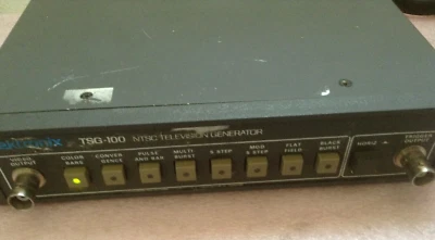 Generador de televisión Tektronix TSG-100 NTSC Foto 1 de 4