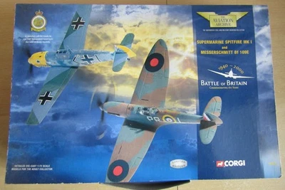 Corgi Aviation Archive 1:72 AA49505 Dog Fight Double Spitfire y Bf109E Foto 1 de 4