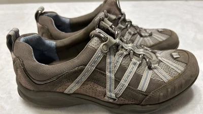 Zapatos deportivos Clarks para mujer talla 7 ondulados de cuero marrón con cordones para correr Foto 1 de 4