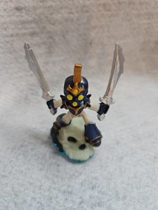 Skylanders SWAP FORCE Character Figure: TWIN BLADE CHOP CHOP (blue base) - Picture 1 of 3