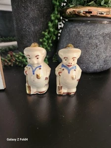 Vintage Shawnee Pig Salt And Pepper Gold Accents Rare - Picture 1 of 5