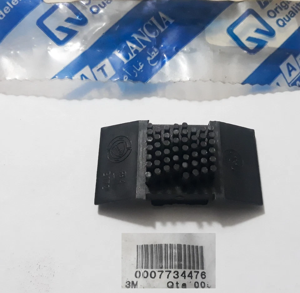 FIAT PUNTO MK1 - 1400 GT (1993 - 1999)/ TASSELLO PARABREZZA/ FRONT WINDOW PAD - Image 1 of 1