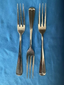 Oxford Hall Stainless JAMESTOWN BRADBURY OLDE WESTBURY - 3 Dinner Forks 7-1/2” - Picture 1 of 3
