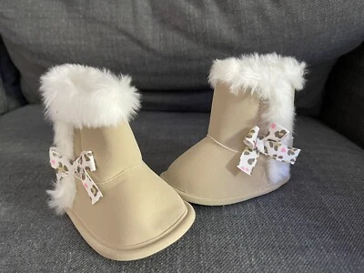 Botas bebé 3-6 meses Foto 1 de 4