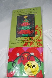 CASA DECORATIVA DE NAVIDAD DE HOJA PERENNE BANDERA RIZADA EN CAPAS ÁRBOL DE NAVIDAD 29 x 43 - Imagen 1 de 2