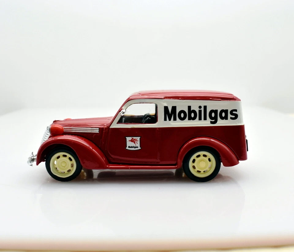 Fiat 1100 Van Mobilgas Model 1:43 Brumm Vehicles Collection - Image 1 of 3