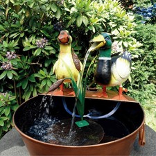 Brunnen Enten-Paar, Metall, Wasserspeier Wasserspiel außen und innen