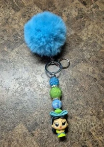 Llavero Doorables Disney Hecho a Mano con Drizzella y Poofball Azul - Imagen 1 de 3