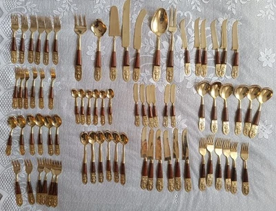 Set posate in ottone 73 pezzi Siam Thailand vintage motivo Buddha manici in legno raro - Immagine 1 di 4