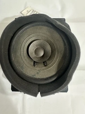 Altavoz puerta trasera derecha GMC Canyon 2004-2012 Foto 1 de 2