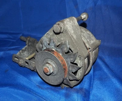 1974-1980 Mercedes W116 280SE 2.8L Engine Alternator Assembly OEM W/Warranty - Image 1 of 4