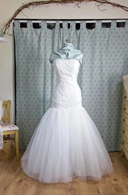 15 PC LOT BRIDAL INVENTORY CLEARANCE Store Sample Wedding Bridal Gown Dress - Image 1 of 4