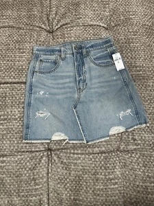 GAP New With Tags ! Distressed Denim Skirt Size 12 Slim - Picture 1 of 5