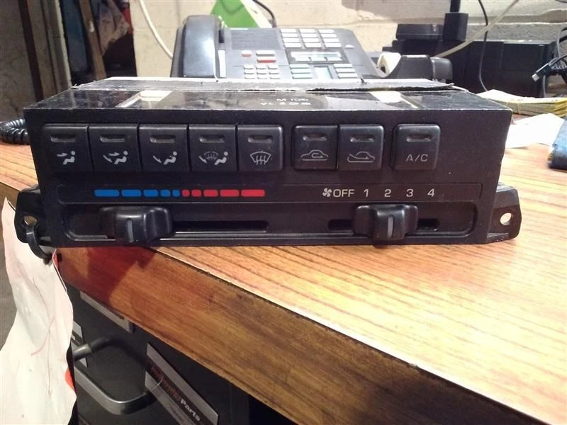 Controle de temperatura com AC compatível com 95-97 Mazda MX-6 176149 - Imagem 1 de 1