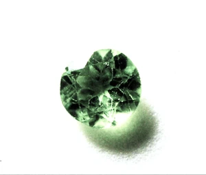 BUENA PIEDRA PRECIOSA CHINA PERIDOTO CORTE REDONDO 7 mm 1,32 ct grado si - Imagen 1 de 2