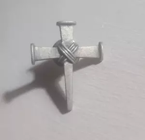 Crucifix Holy Cross Vintage Lapel Pin Tie Tack Brooch - Silver Nails And Rope - Picture 1 of 4