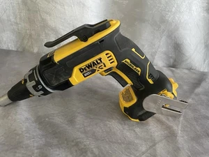 DEWALT XR 20V MAX Lithium-Ion Cordless Brushless Screw Gun PARTS ONLY - Picture 1 of 6