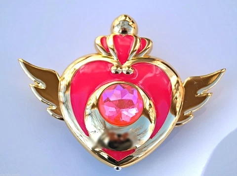 Sailor Moon Super S Crises Heart Compact Mirror Brooch Locket Cosplay Doll Prop Cover