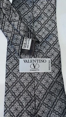 Cravatta Valentino Garavani 100% Seta - Immagine 1 di 4