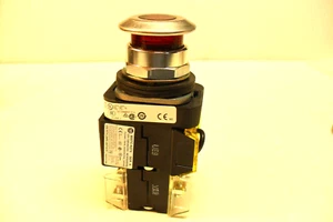 800TC-FXQH2RD4S ALLEN-BRADLEY Gegentaktgerät 2 Positionen rote LED gebraucht ???? - Bild 1 von 7
