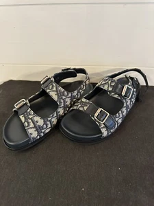 christian dior sandals Girls - Picture 1 of 8