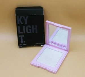 Kylie Jenner Kylight. Polvo iluminador prensado en cuarzo 100 % auténtico - Imagen 1 de 2