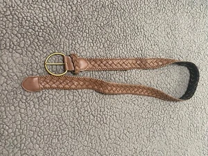 Womens Medium Size 8 Brown Vegan Leather Quilted Bronze Braided Buckle Belt - Picture 1 of 6