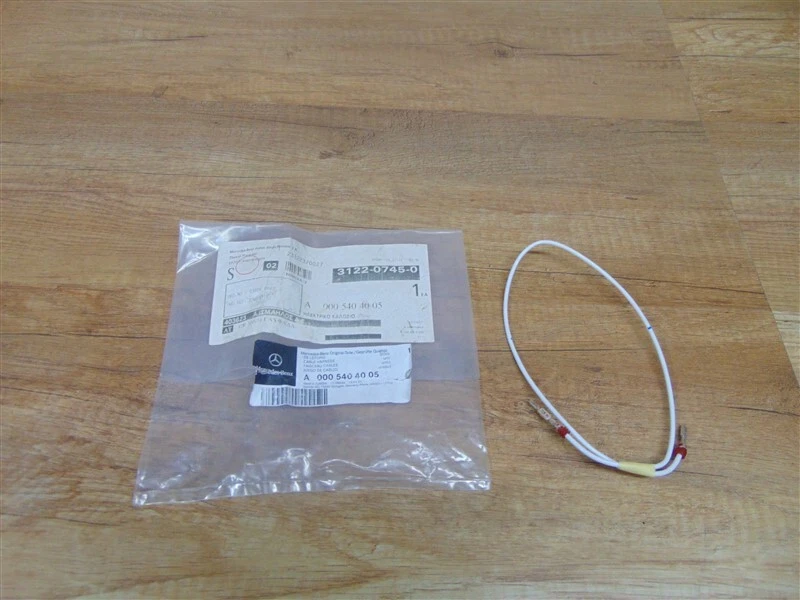 Brand New Steering Column Tube Contact Socket Genuine Mercedes - A0005404005 - Image 1 of 1