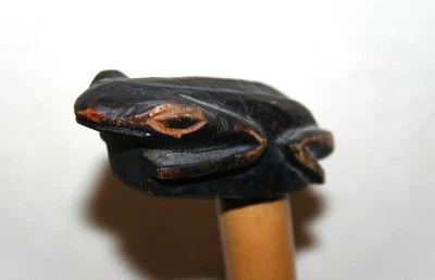 DE COLECCIÓN FLECHA VENENOSA DARDO ÁRBOL RANA BASTÓN FIGURATIVO GRABADO GENUINO BAMBÚ BASTÓN Foto 1 de 4