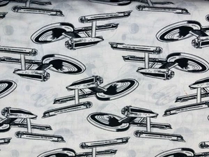 Star Trek Fabric - USS Enterprise Black White Camelot Cotton 2012 - 6 Yards - Picture 1 of 4