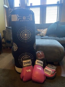 Oxylane Decathlon 32KG hanging punch bag with Everlast boxing glove bundle - Picture 1 of 9