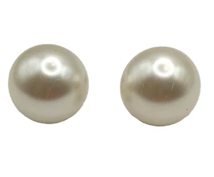 Richelieu White Faux Pearl Large Button Huggie Screw Back Vintage 1970s Earrings - Picture 1 of 20