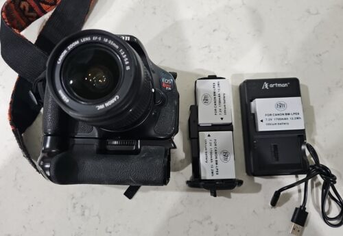 Canon EOS Rebel T3i  600D 18.0MP Camera Kit w/ EF-S 18-55mm Lens Battery Pack