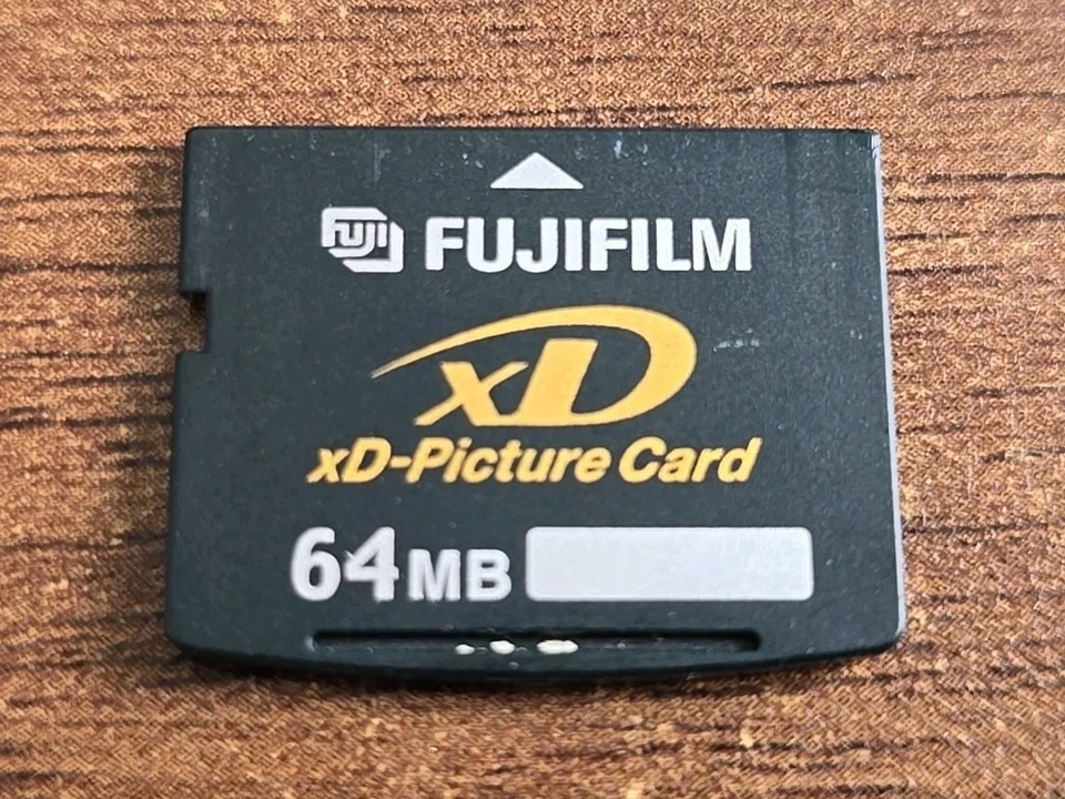 Genuine Fujufilm xD Picture Memory Card 64MB Olympus Camera Japan - Image 1 of 1