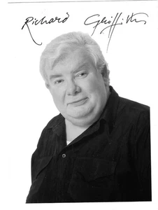 Richard Griffiths. Actor. Harry Potter. Signed 7 x 5 Photo - Picture 1 of 2