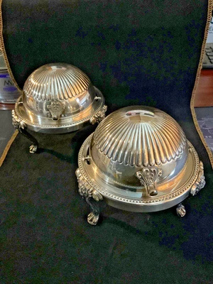 Juego de pares 2 FB Rogers Silver Co 273 Roll Top Caviar/Mantequilla Plato Servidor Cabeza de León Foto 1 de 4