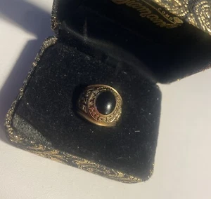 10K Yellow Gold Black Onyx Class Ring 1979 Taunton HS 10.1 Grams Size 6 - Picture 1 of 11