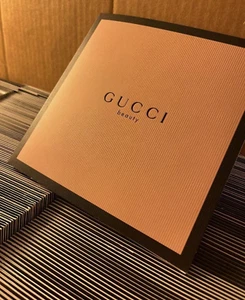 GUCCI BEAUTY, INTRODUCING GUCCI PRIMER AND LIQUID FOUNDATION SAMPLES - Picture 1 of 4