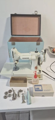 machine à coudre singer ancienne MODELE RARE COULEUR BLANCHE  - Photo 1/4