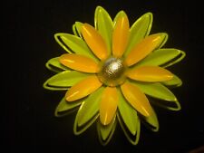 BEAUTIFUL VINTAGE ENAMEL FLOWER PIN 1960s AND 70s LIGHT GREEN AND YELLOW WOW