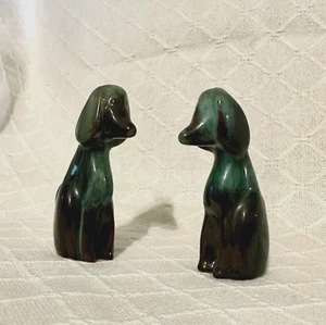 Par de estatuillas de perro con esmalte por goteo de cerámica Blue Mountain Canada 3,25" - Imagen 1 de 8