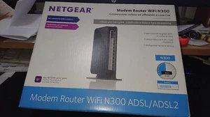 NETGEAR DGN2200v4 N300 Wireless ADSL+ Modem Router - Foto 1 di 2