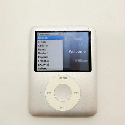 Apple ipod nano 3rd generation 4GB Silver Works - Tested - Image 1 of 4